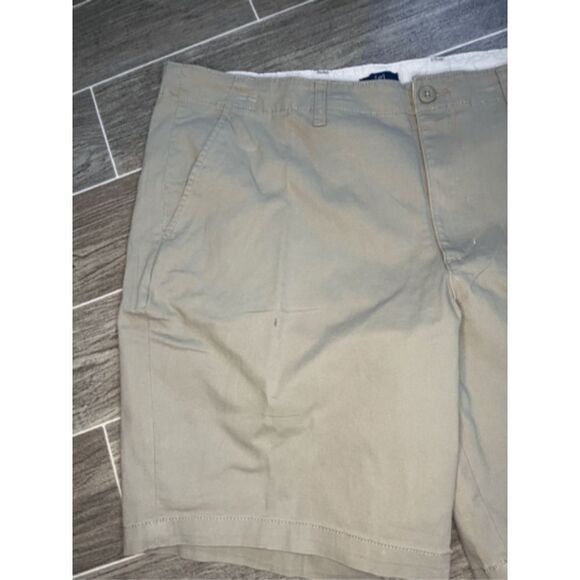 Shorts khaki color. Nice dress or play shorts. anywhere else you want to go. Siz - Picture 4 of 16